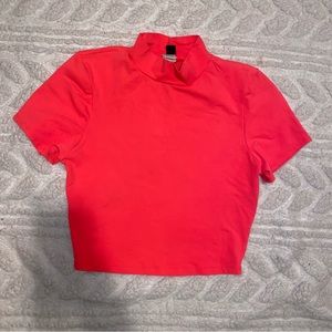 Windsor Coral Mock Neck Crop Top🧡Size M